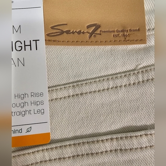 NWT Seven Premium, Modern,  Straight Leg,  Slim,  High Rise Size 12 - Picture 4 of 13